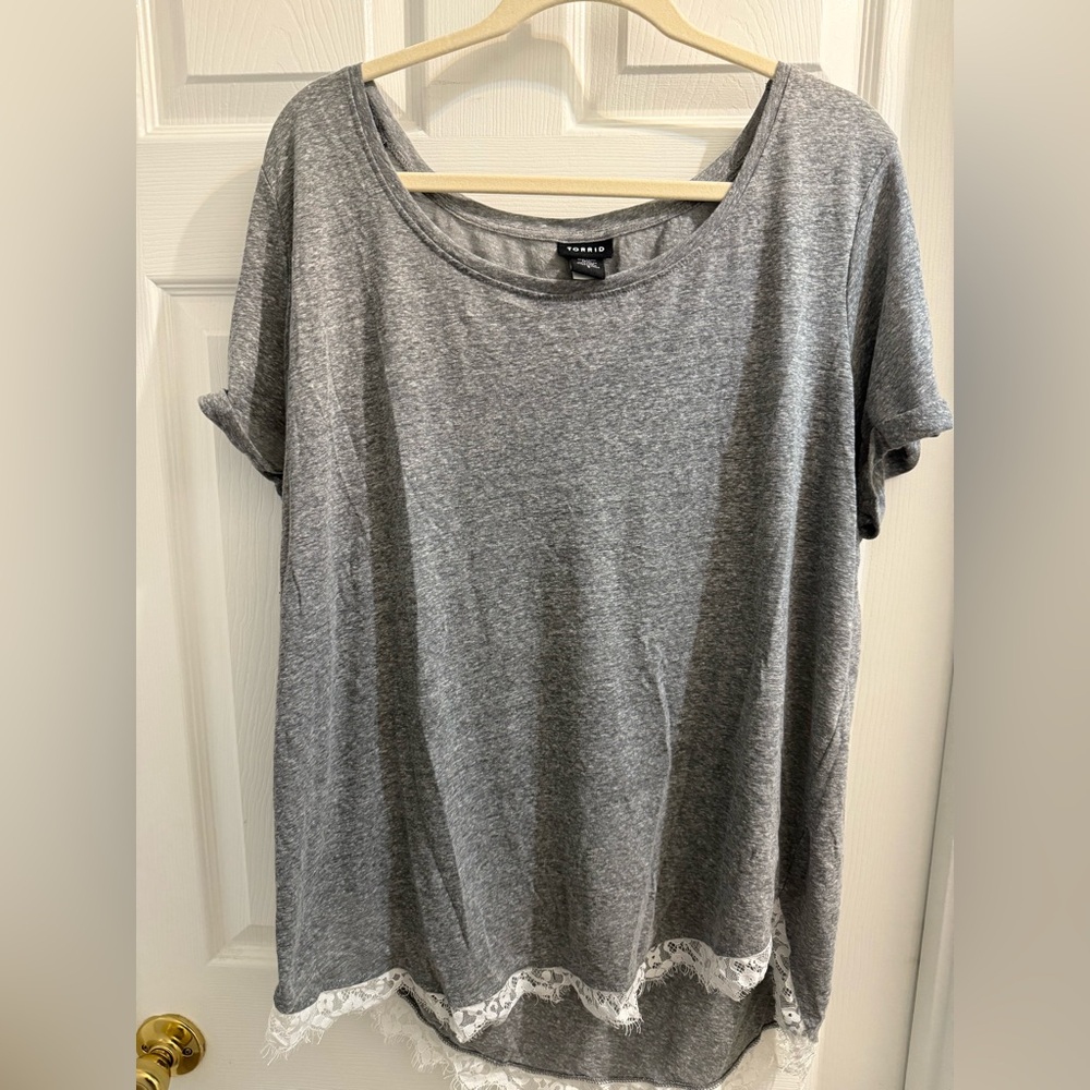 Torrid Heather Gray Short Sleeve with white lace tee